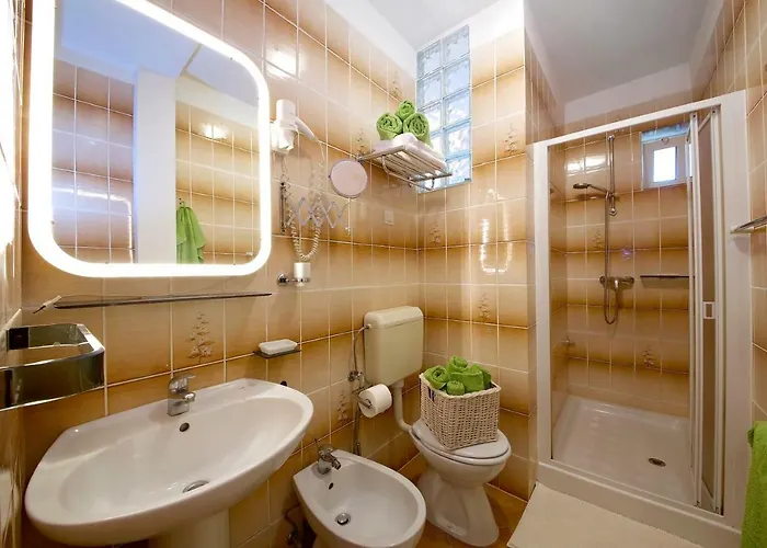 Melanija 2 * Rovigno